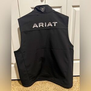 Ariat men’s Logo 2.0 Softshell Vest
